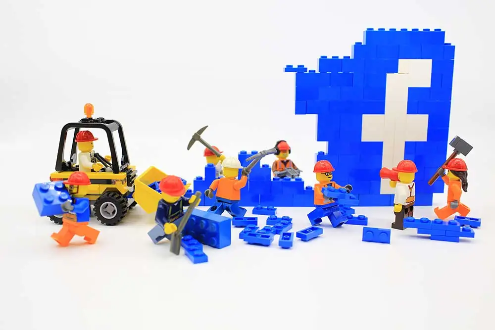 top-10-memes-and-jokes-about-facebook-being-down